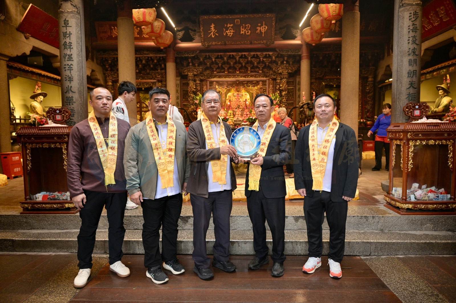 1775270583627503b5bcdb1b1c704341e3b9f9dcdbfce