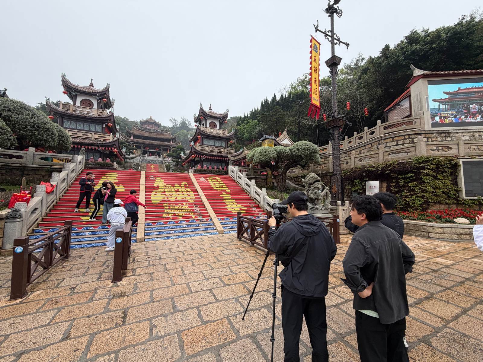 17756442281078d36361a69b56e26d15b2f8811940215