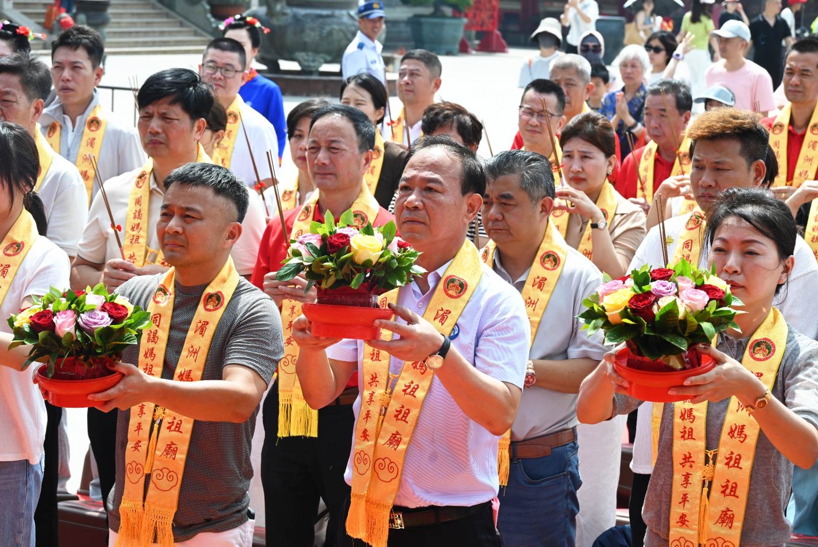 The Dedication and Installation Ceremony for the Incense Burner at the Praying Hall of the Meizhou Mazu Ancestral Temple was solemnly held - image 7
