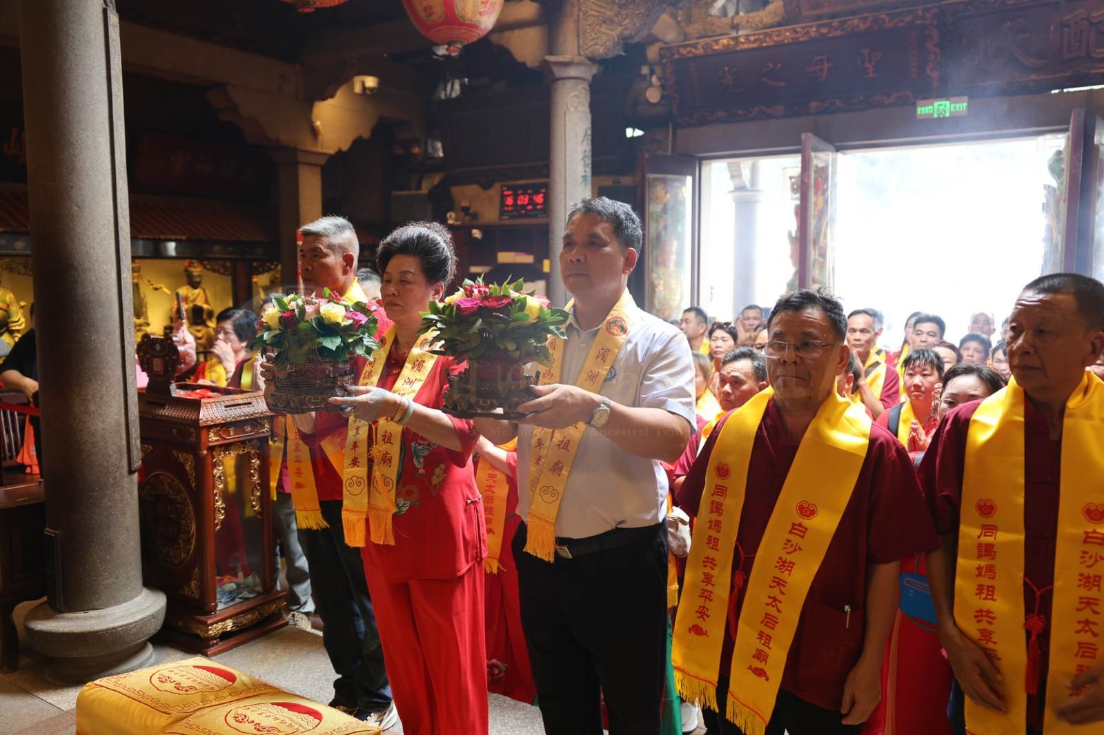 Mazu Returns Home | Mazu cultural groups from Guangdong, Fujian, and other places paid homage and offered incense at Meizhou Mazu Temple - image 5