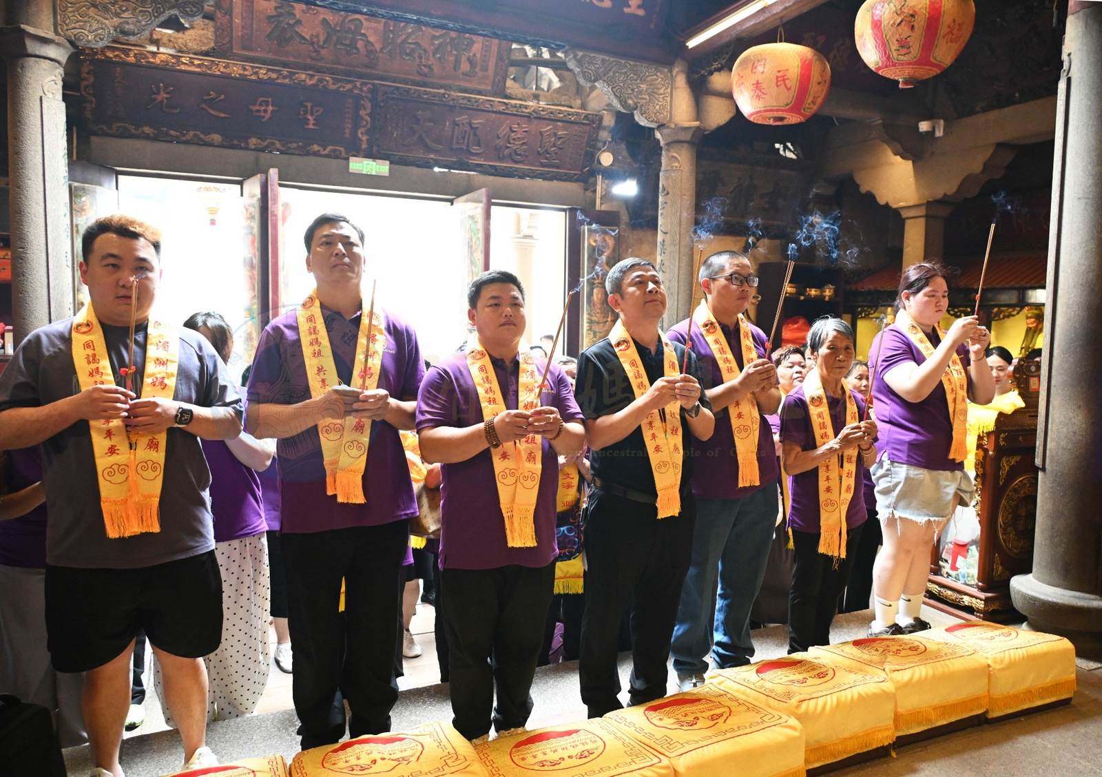 Mazu Returns Home | Mazu cultural groups from Guangdong, Fujian, and other places paid homage and offered incense at Meizhou Mazu Temple - image 15