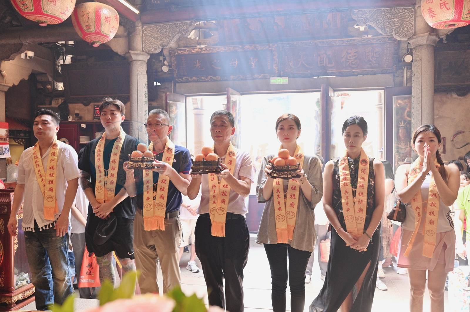 Cross-Strait Family Ties | A pilgrimage group organized by Taiwan's Taipei Chaoxi Temple and the Pu Men Chaoxi Ciyuan Buddhist-Daoist Association visited Meizhou Mazu Temple to pay homage and make pilgrimage - image 3