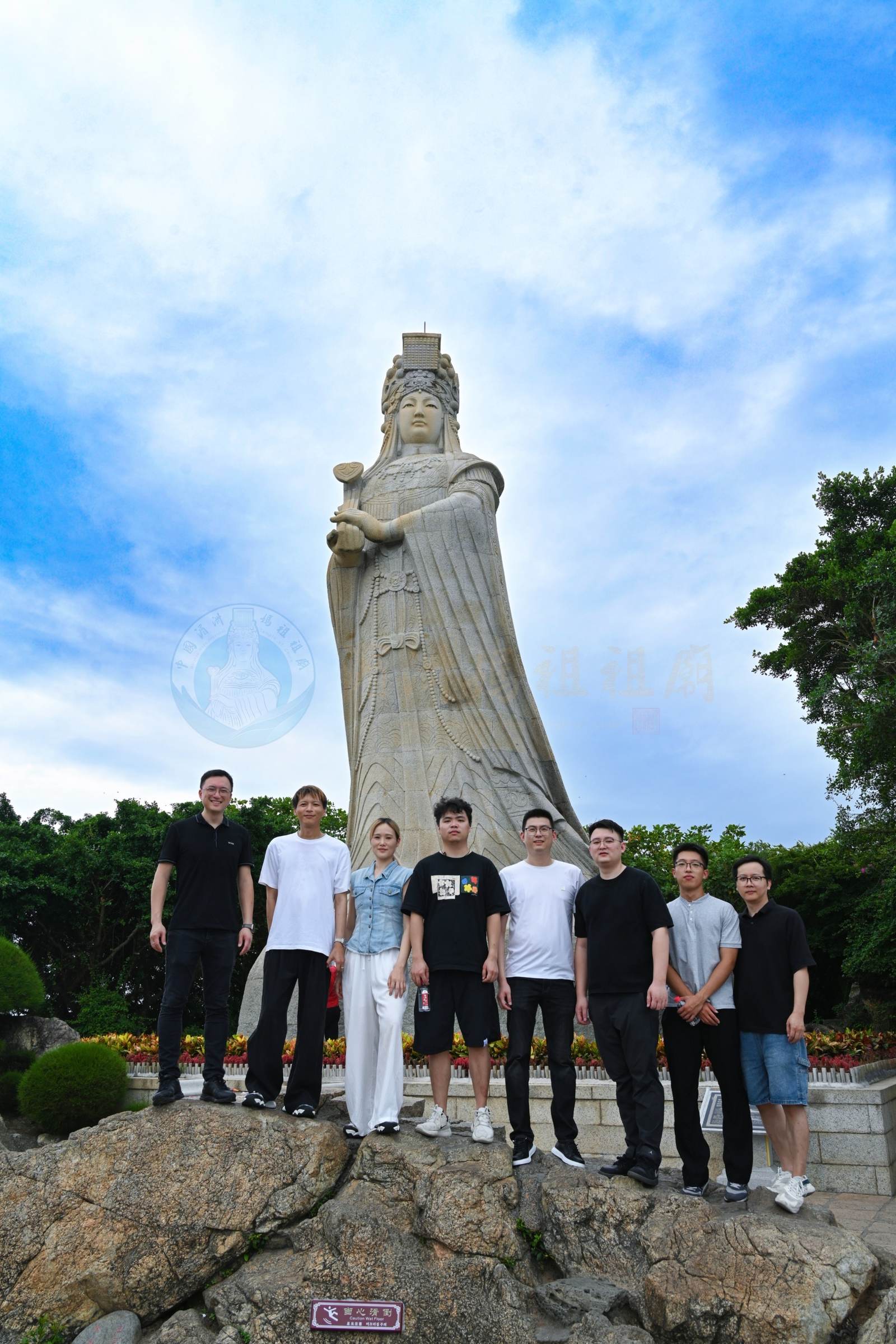 Mazu in the hearts of overseas Chinese! Brazilian Chinese community members visit Meizhou Mazu Ancestral Temple for pilgrimage and incense offering - image 5