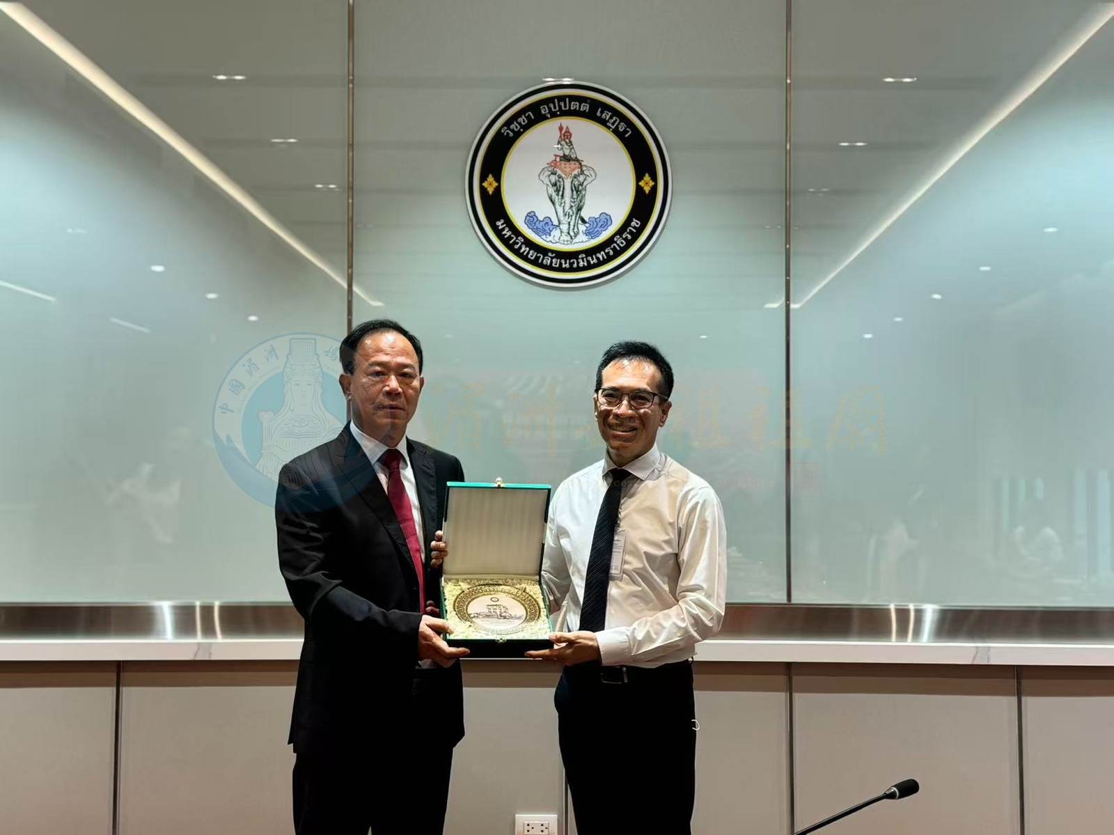 Lin Jinzan Visits Navamindradhiraj University in Thailand - image 4