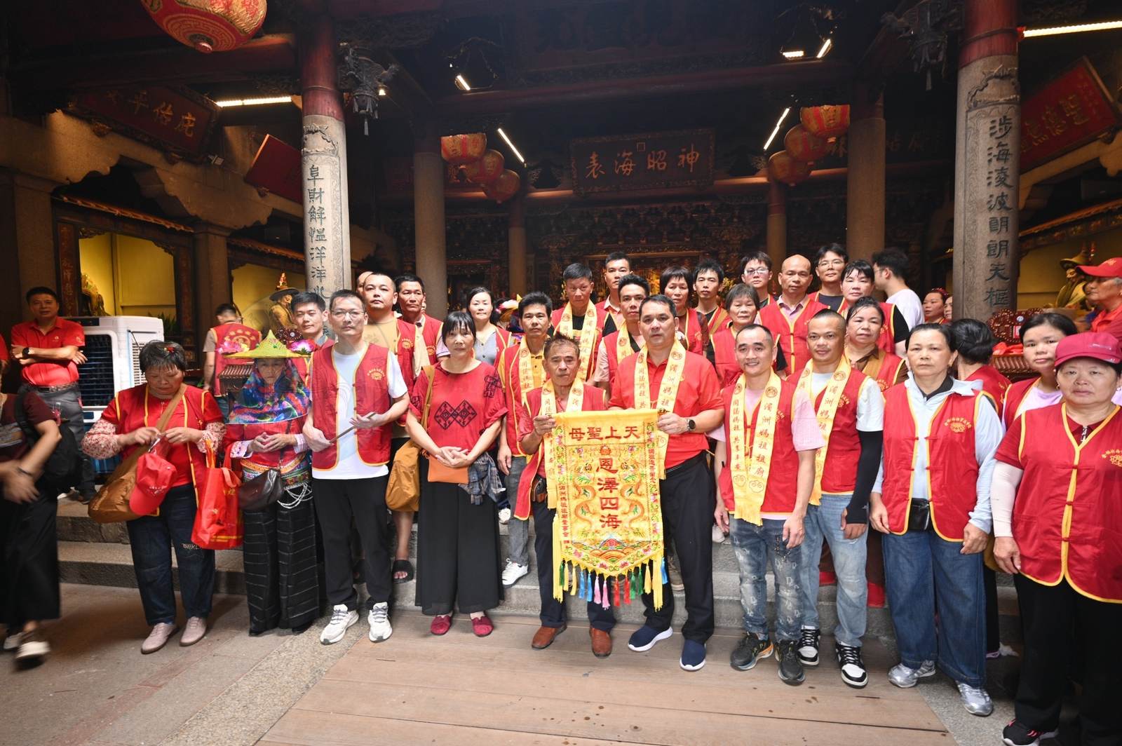 Mazu Temples Worldwide Return to Her Birthplace | Mazu Temples from Quanzhou, Zhangzhou, and Other Areas Make a Pilgrimage to the Meizhou Mazu Temple - image 6