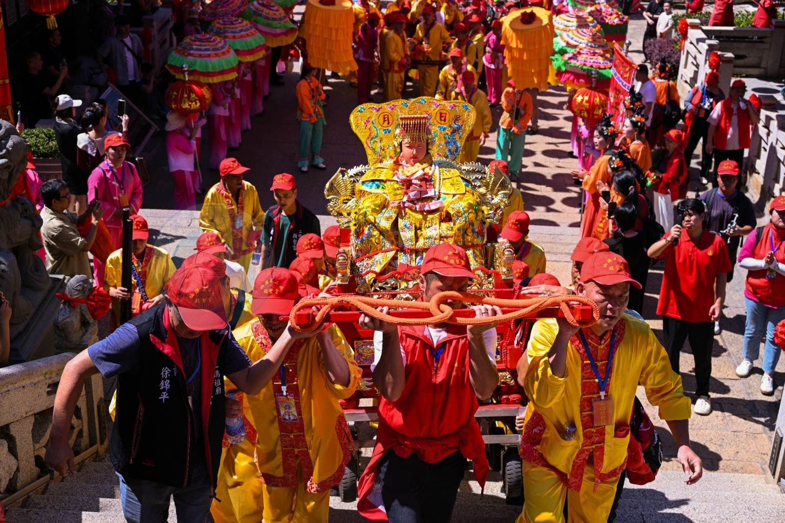 Mazu Temples Worldwide Return Home | Mazu Cultural Groups from Putian, Zhangzhou, and Other Areas Visit Meizhou Mazu Temple for an Ancestral Pilgrimage - image 8