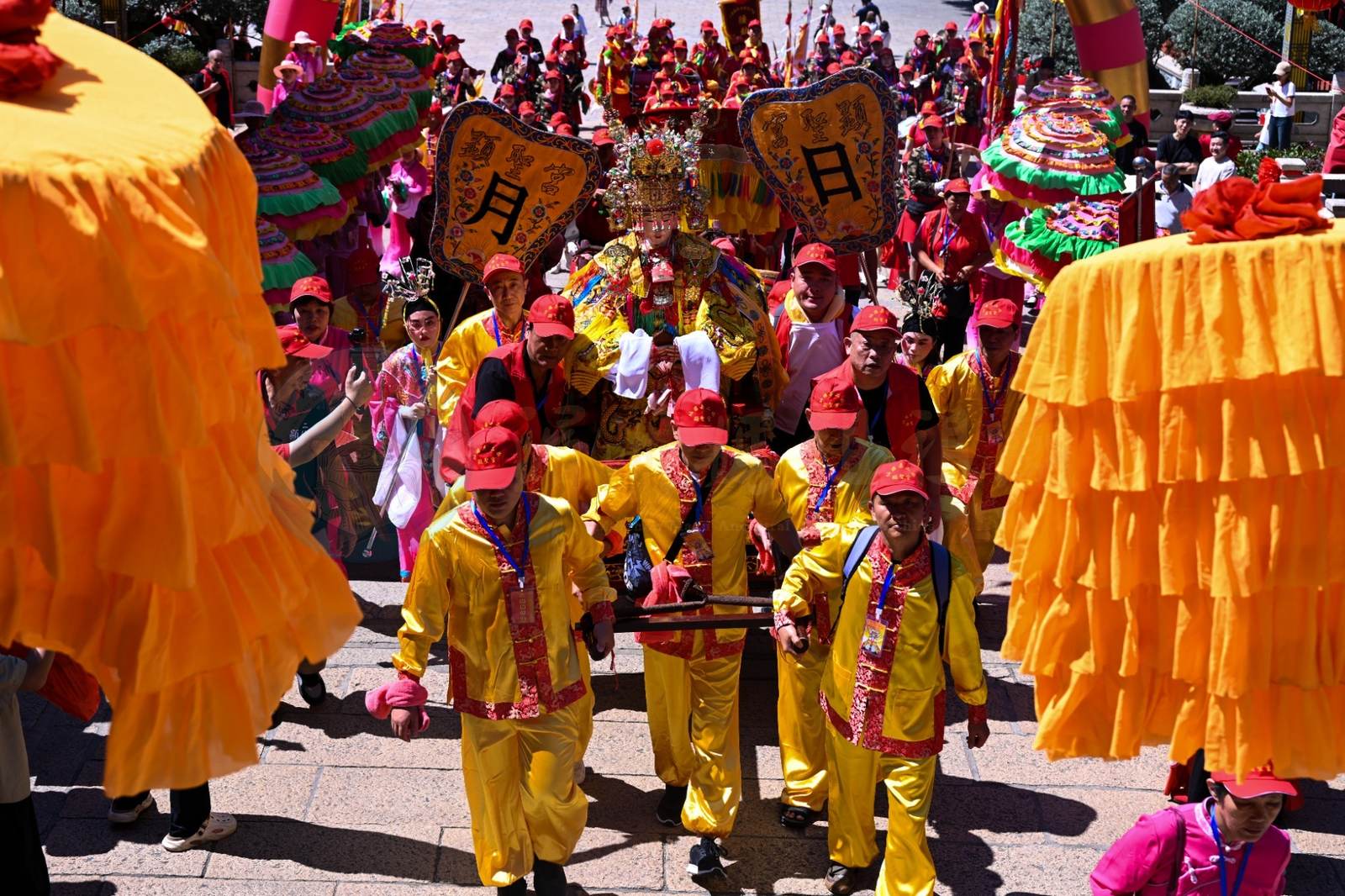 Mazu Temples Worldwide Return Home | Mazu Cultural Groups from Putian, Zhangzhou, and Other Areas Visit Meizhou Mazu Temple for an Ancestral Pilgrimage - image 9